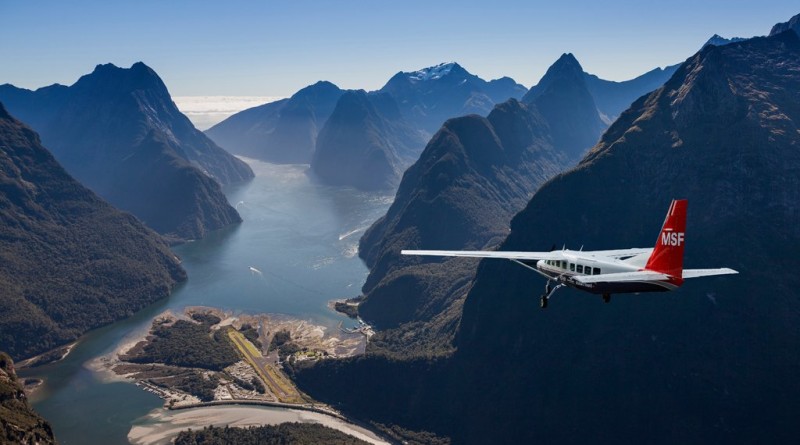 scenic-flight-milford